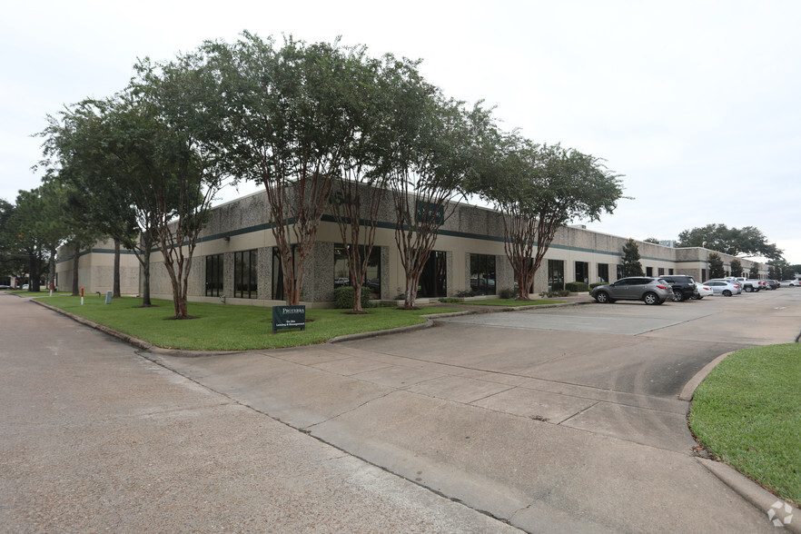 4544 S Pinemont Dr, Houston, TX for lease - Primary Photo - Image 1 of 7