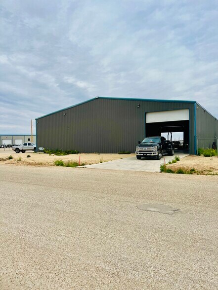 1626 Airway, Carlsbad, NM for sale - Primary Photo - Image 1 of 1