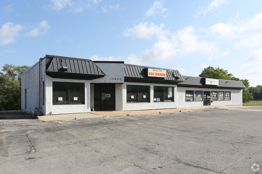 12760-12802 Santa Fe Trail Dr, Lenexa, KS for lease - Building Photo - Image 2 of 6