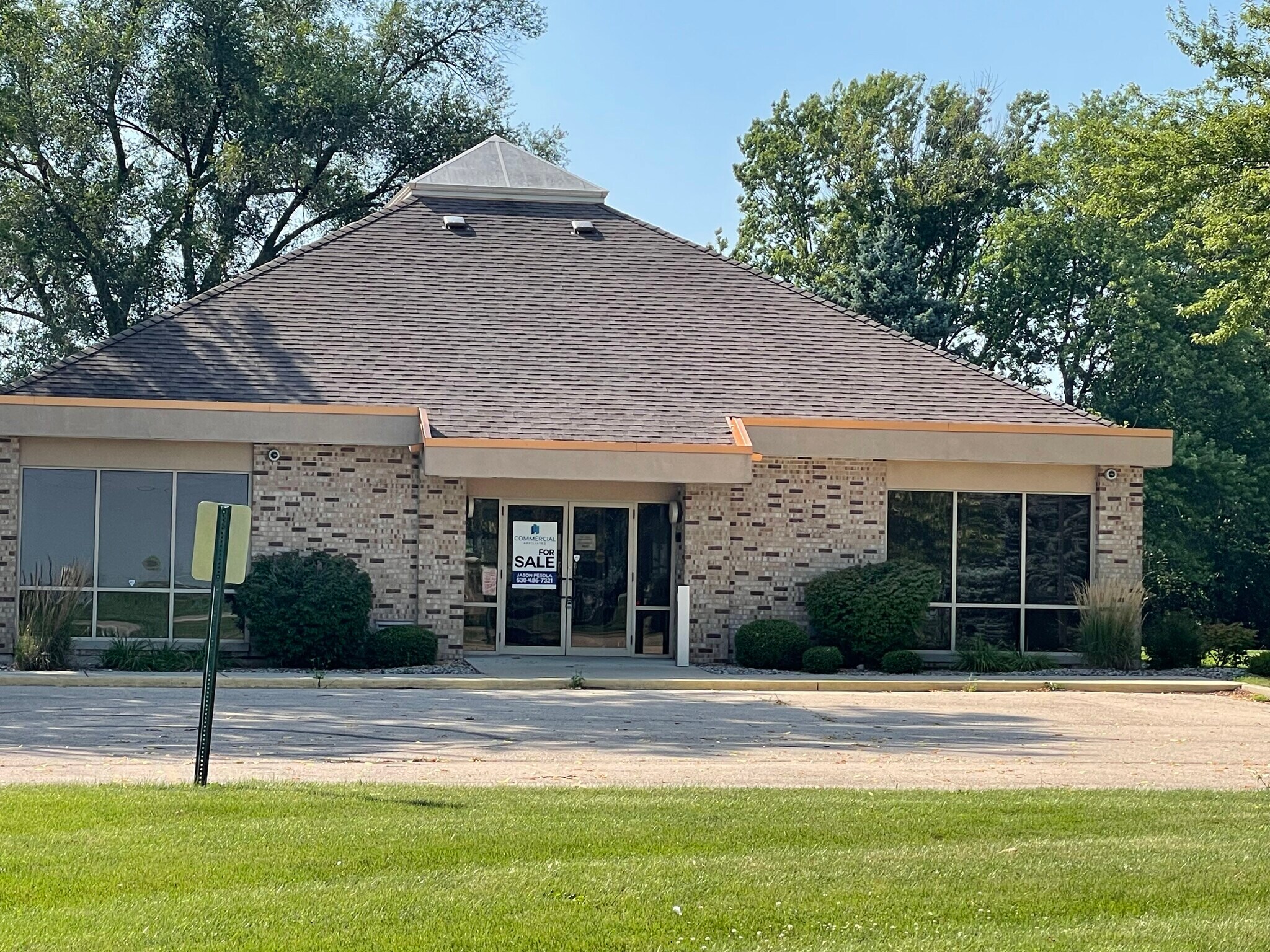 21 Gletty Rd, Sandwich, IL for sale Building Photo- Image 1 of 1