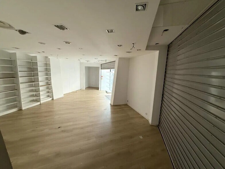 Retail in Paris for lease - Building Photo - Image 3 of 6