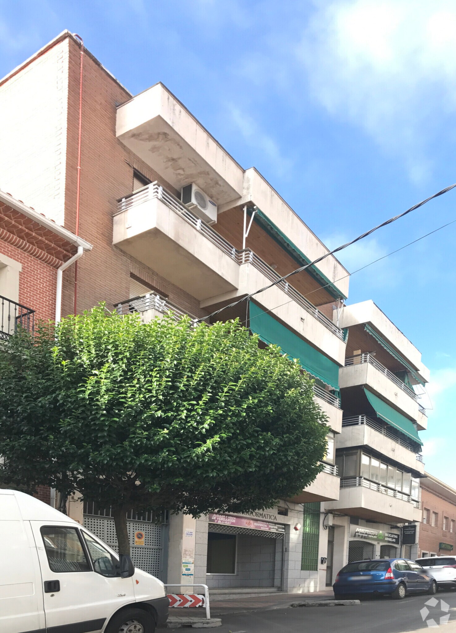  in Colmenar Viejo, Madrid for sale Primary Photo- Image 1 of 1