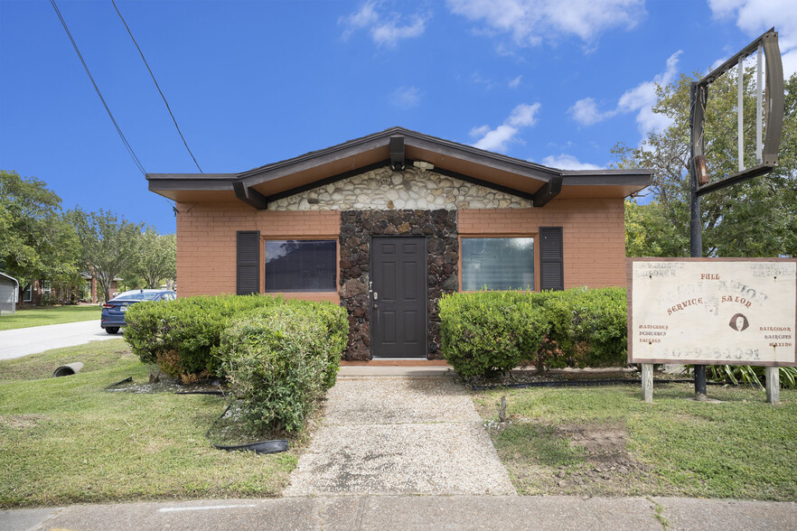 512 N Logan St, Texas City, TX for sale - Primary Photo - Image 1 of 9