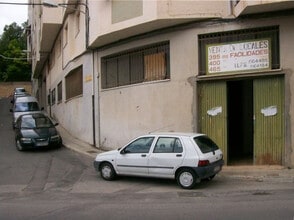 Retail in Onil, Alicante for lease Interior Photo- Image 1 of 3