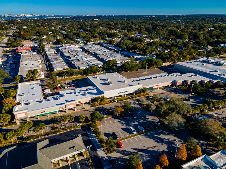 13801-13847 Walsingham Rd, Largo, FL for lease - Aerial - Image 3 of 15