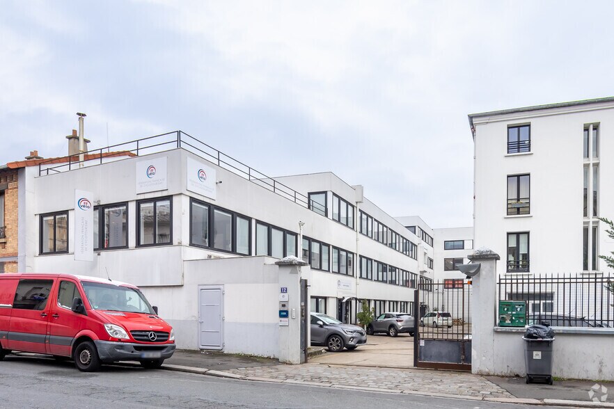 Retail in Ivry-sur-Seine for lease - Building Photo - Image 2 of 2