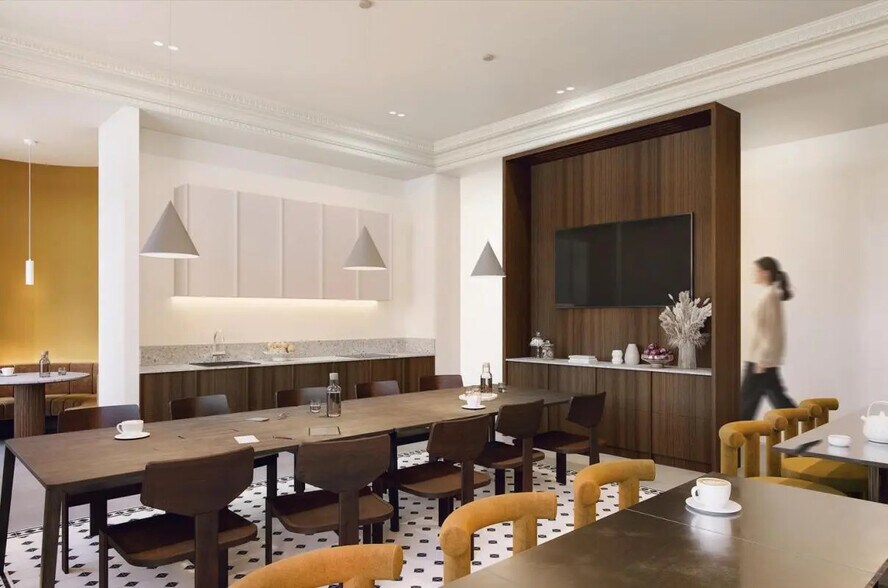 Office in Paris for lease - Interior Photo - Image 3 of 11