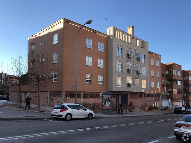 Calle Aldonza Lorenzo, 3, Madrid, Madrid for sale - Building Photo - Image 1 of 2