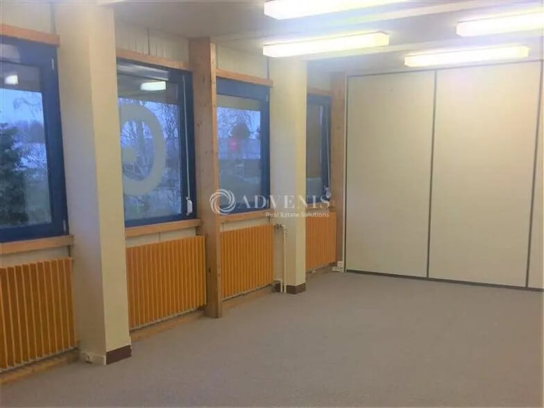 Office in Blois for lease - Interior Photo - Image 3 of 5