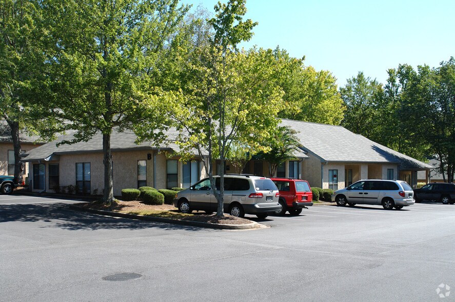 875 Old Roswell Rd, Roswell, GA 30076 Old Roswell Exchange Bldg B