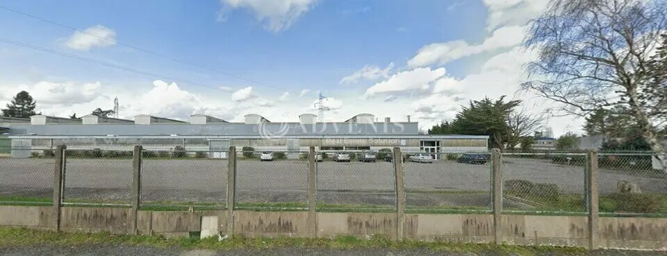Industrial in Saint-Sébastien-sur-Loire for lease - Building Photo - Image 1 of 4