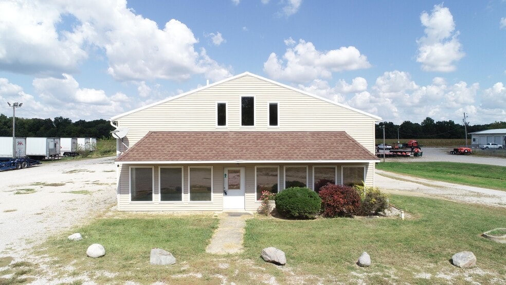 1420 E Fayette Ave, Teutopolis, IL 62467