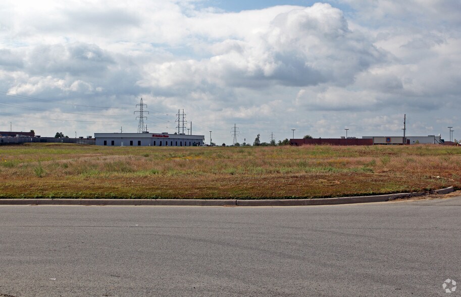 9175 N Owasso Expy, Owasso, OK for sale - Building Photo - Image 2 of 3