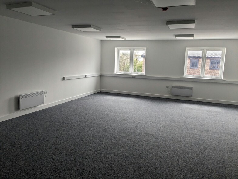Barker Rd, Cramlington for lease - Interior Photo - Image 3 of 5