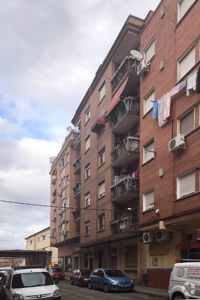 Calle San Juan Bosco, 4, Talavera de la Reina, Toledo for sale - Primary Photo - Image 1 of 2