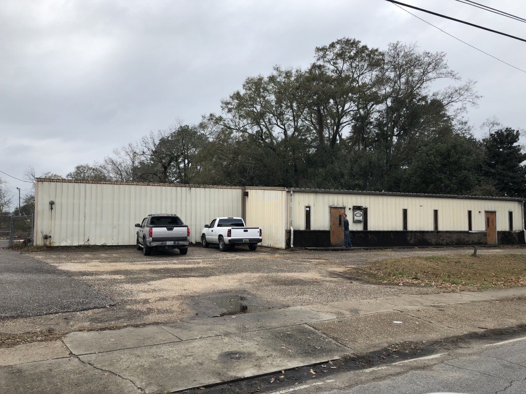 1951 Duval St, Mobile, AL for sale Building Photo- Image 1 of 1