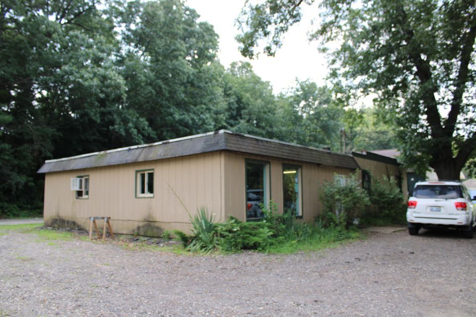 5356 N Riverview Dr, Kalamazoo, MI 49004