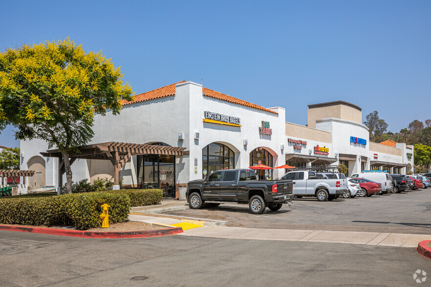 2110-2178 Vista Way, Oceanside, CA for lease - Building Photo - Image 2 of 41