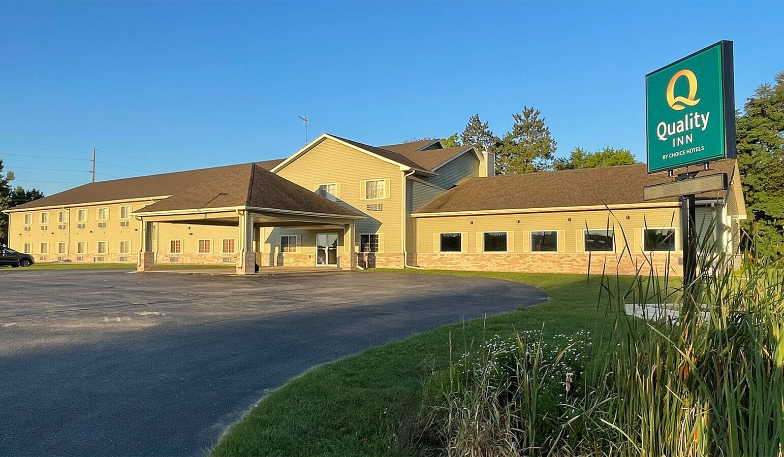 717 E Bannerman Ave, Redgranite, WI 54970 Quality Inn Redgranite