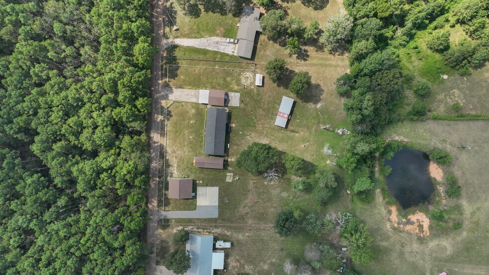 460 Ritchey Rd, Coldspring, TX for sale - Primary Photo - Image 1 of 1