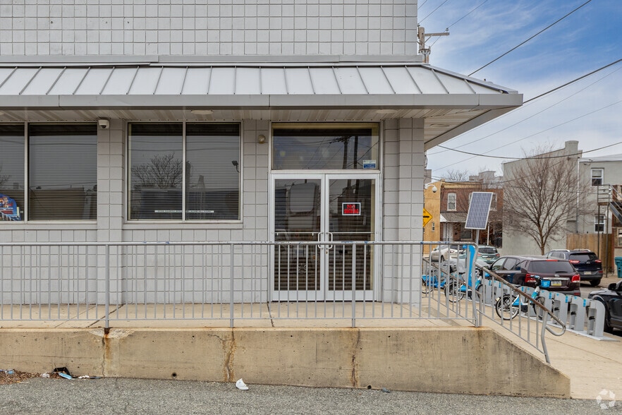 3000 Reed St, Philadelphia, PA for lease - Building Photo - Image 3 of 5