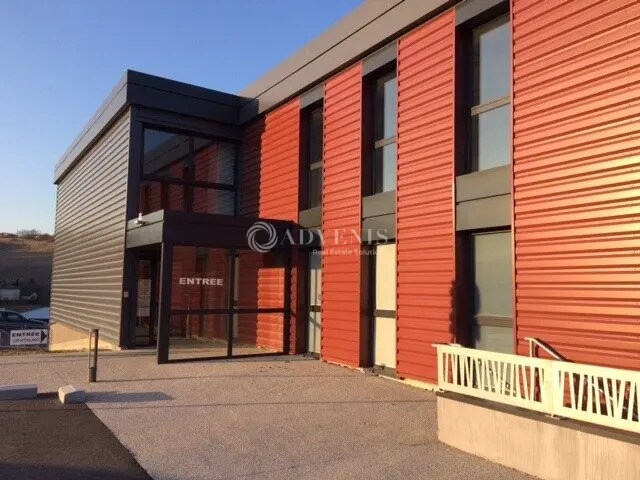 Office in NOTRE-DAME-DE-SANILHAC for lease Building Photo- Image 1 of 10