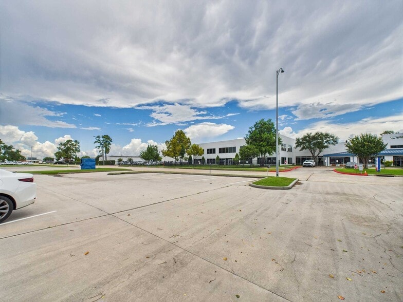 14141 Interdrive, Houston, TX for lease - Building Photo - Image 3 of 14