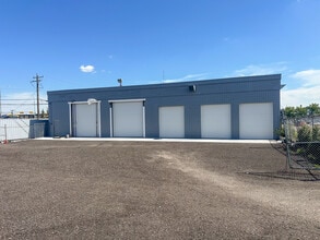 3603 Edmonton Trl NE, Calgary, AB for lease Building Photo- Image 2 of 3