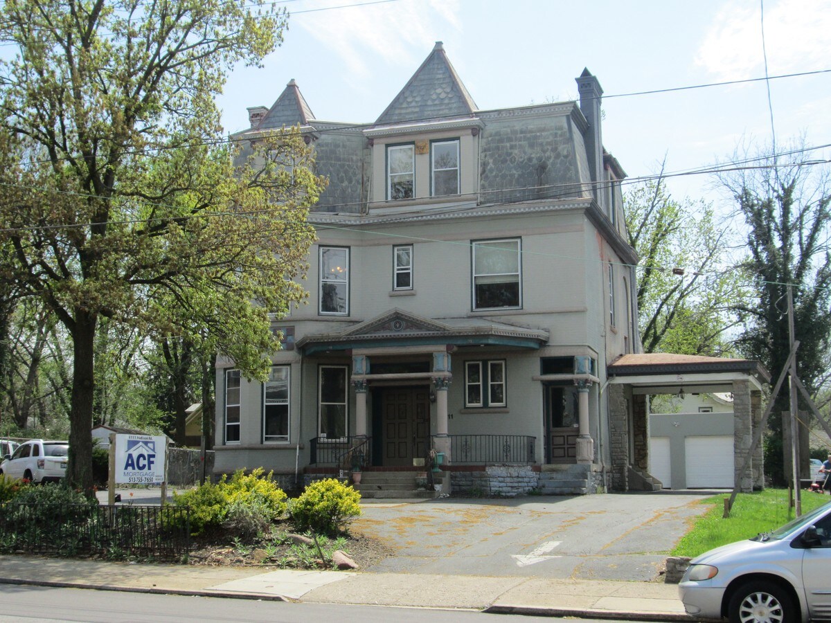 6111 Madison Rd, Cincinnati, OH 45227