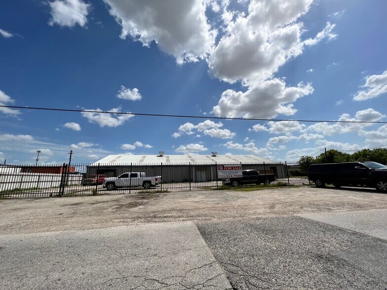 6610 Capitol, Houston, TX for sale - Building Photo - Image 1 of 1