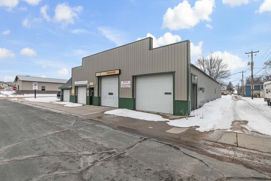 210 Railroad St W, Norwood Young America, MN for sale - Building Photo - Image 2 of 27