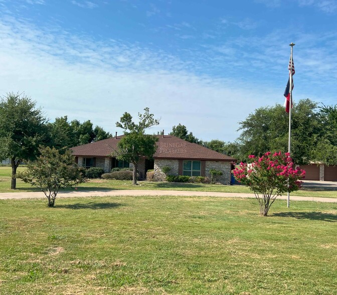 2921 Jan Dr, Pflugerville, TX for sale - Building Photo - Image 3 of 7