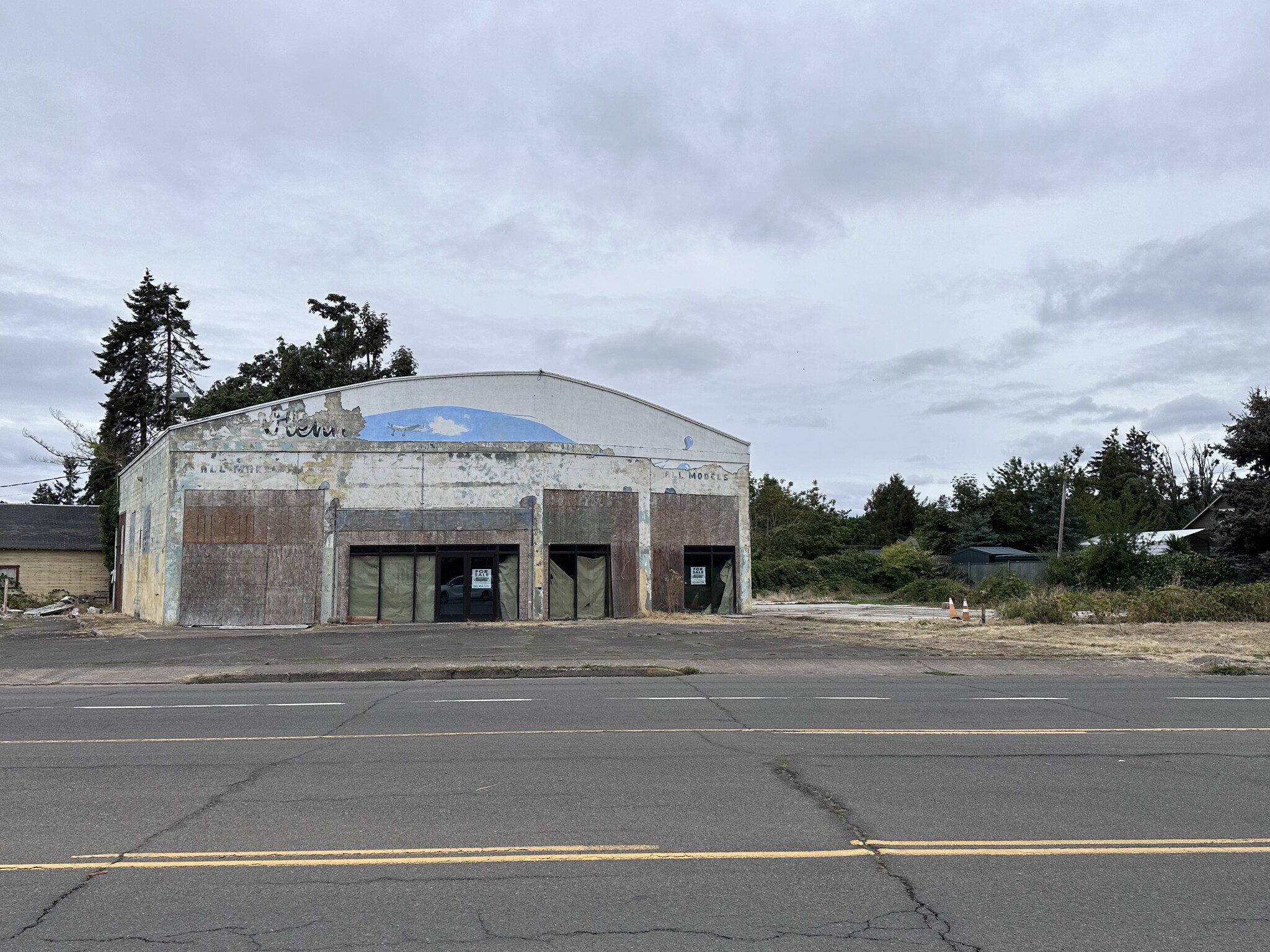 711 S Pacific Hwy, Cottage Grove, OR for sale Building Photo- Image 1 of 7