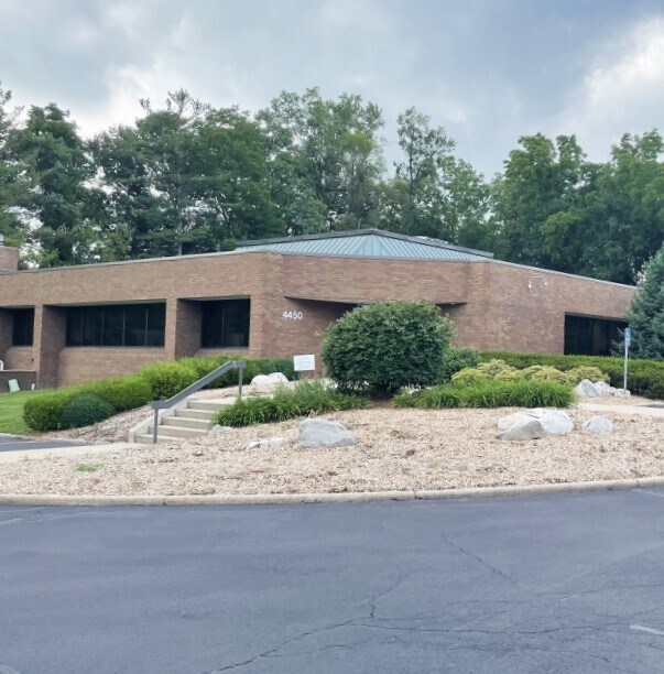 4450 Cascade Rd SE, Grand Rapids, MI for lease Building Photo- Image 1 of 5