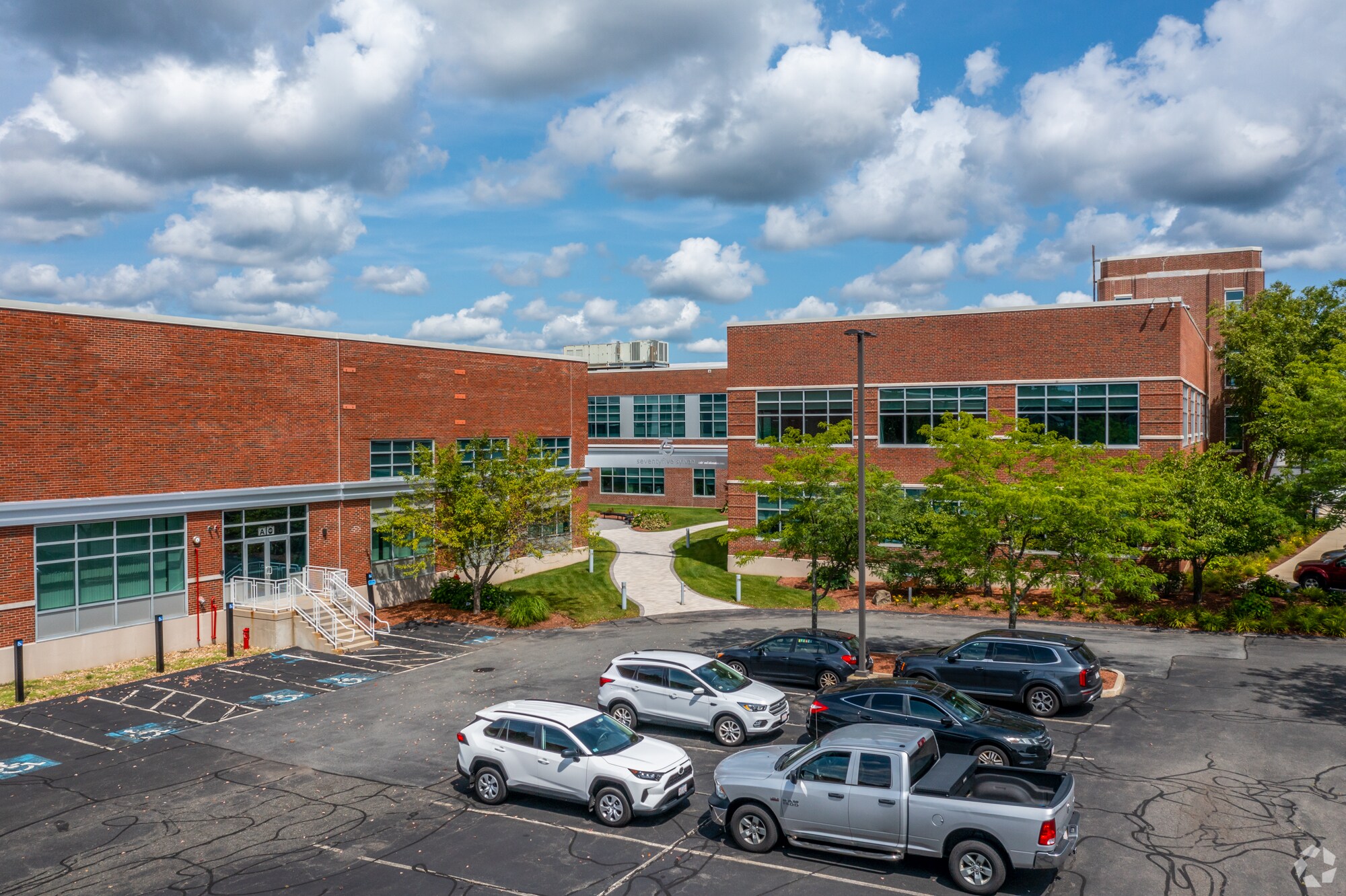 75 Sylvan St, Danvers, MA 01923 75 Sylvan