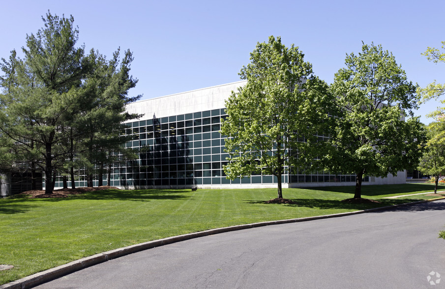 5 Paragon Dr, Montvale, NJ for lease - Building Photo - Image 3 of 14