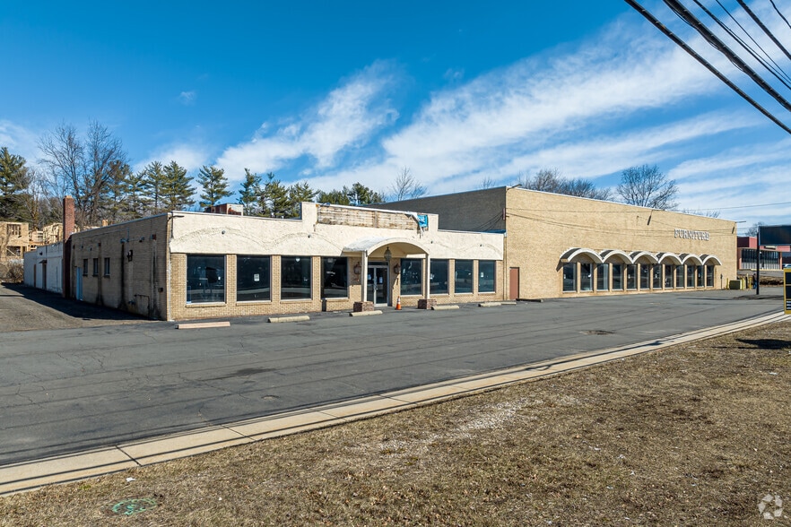 1930 Silas Deane Hwy, Rocky Hill, CT for lease - Primary Photo - Image 1 of 36