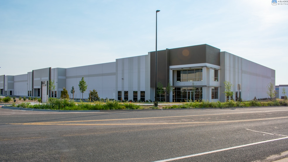 14251 E Otero Ave, Englewood, CO for sale - Primary Photo - Image 1 of 1