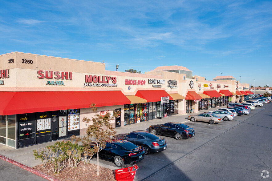 3250 N Tenaya Way, Las Vegas, NV for lease - Primary Photo - Image 1 of 4