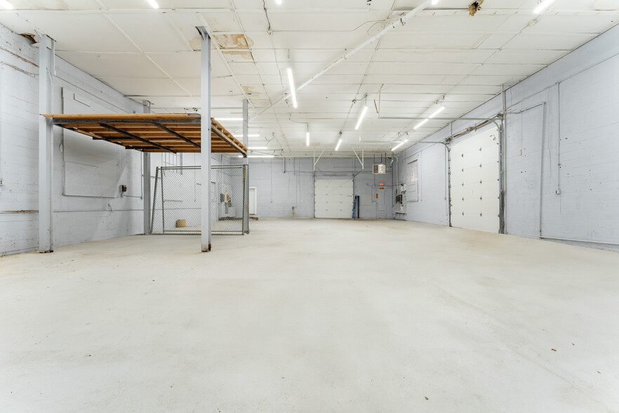 11-23 Bannard St, Freehold, NJ for lease - Interior Photo - Image 3 of 14