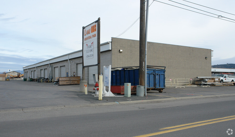 910-928 N Lake Rd, Spokane, WA for lease - Primary Photo - Image 1 of 2