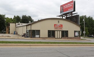 More details for 131 W Illinois Ave, Aurora, IL - Retail for Sale