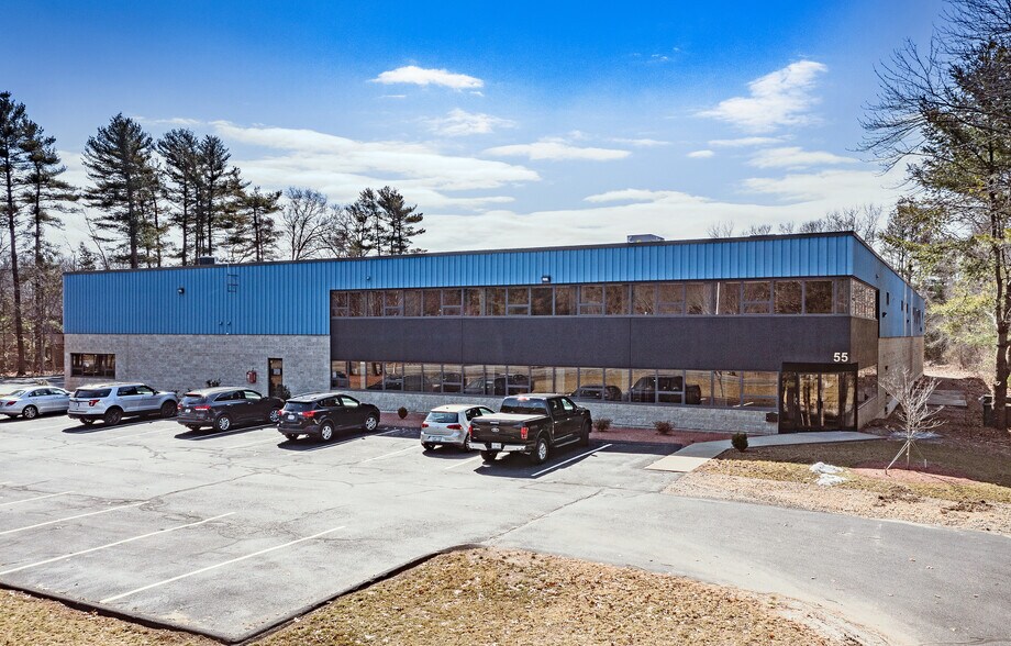 55 Constitution Dr, Taunton, MA 02780