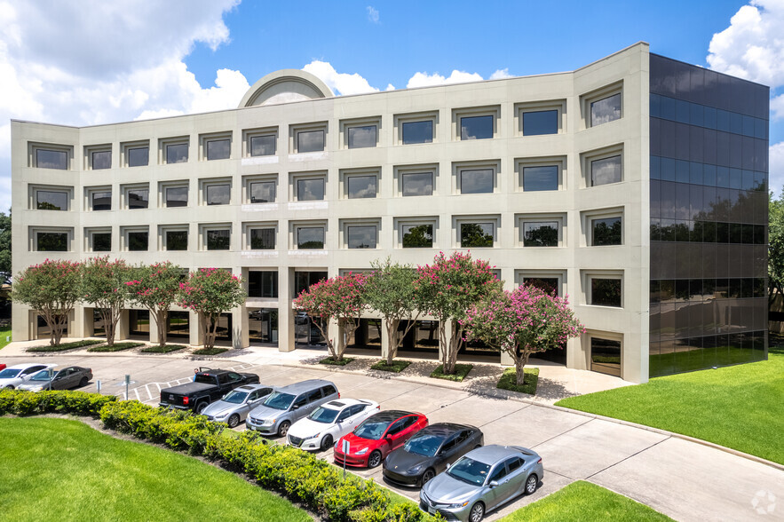 16420 Park Ten Place Dr, Houston, TX for lease - Building Photo - Image 1 of 28