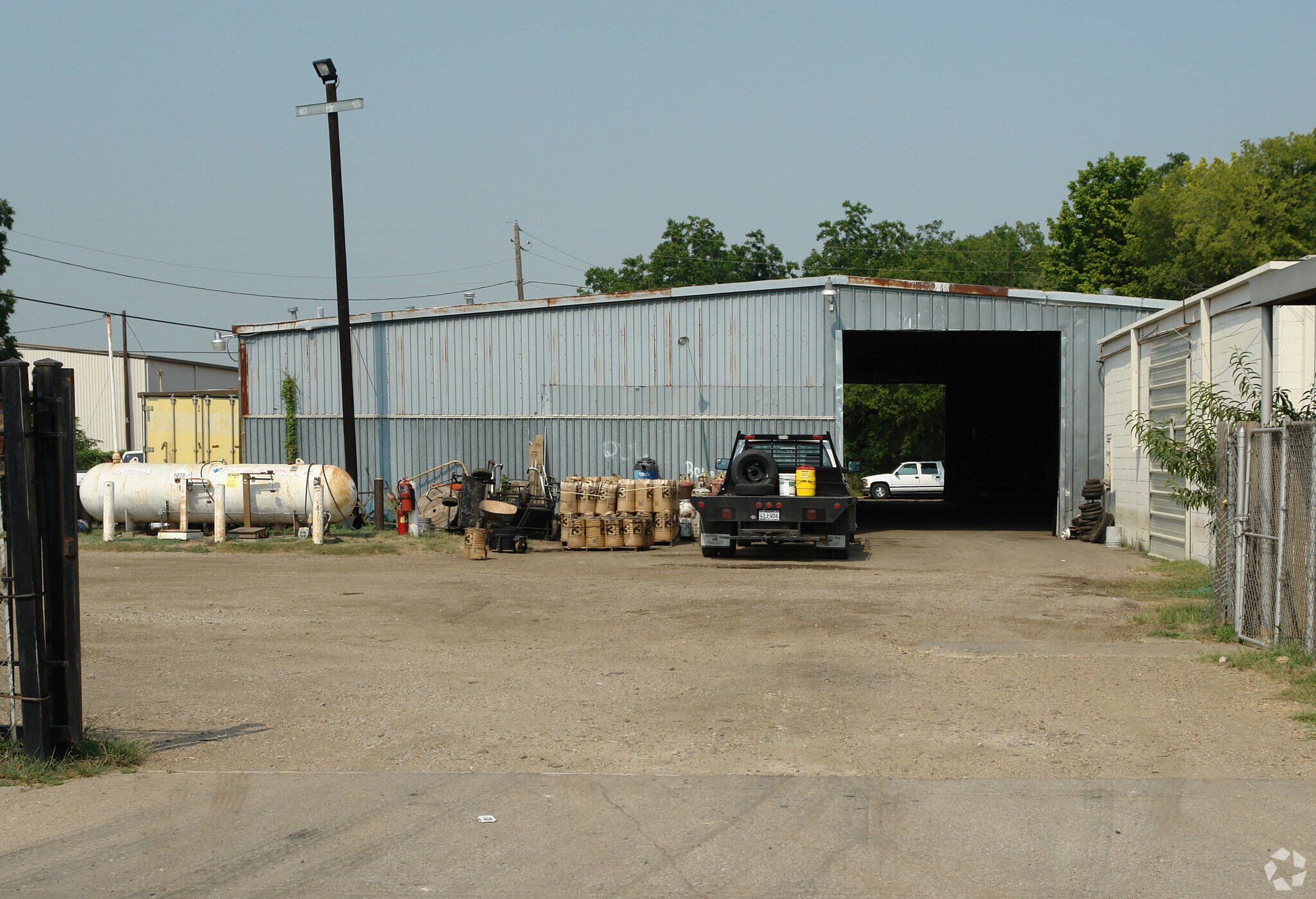 Industrial in Dallas, TX for sale Primary Photo- Image 1 of 1