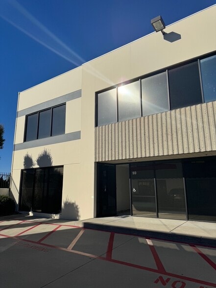 14141 Covello St, Van Nuys, CA for lease - Building Photo - Image 2 of 4