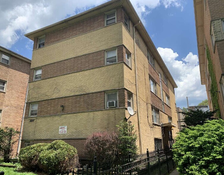 6711 S Chappel Ave, Chicago, IL for sale - Primary Photo - Image 1 of 1