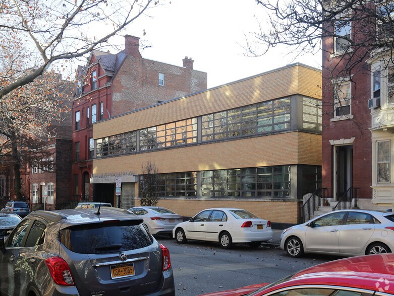 324 State St, Albany, NY for sale - Primary Photo - Image 1 of 1