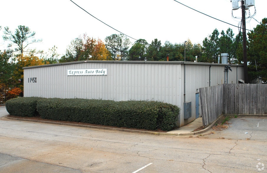 11450 N Fulton Industrial Blvd, Alpharetta, GA for lease - Building Photo - Image 3 of 6