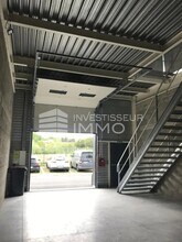 Flex in Les Lilas for lease Interior Photo- Image 1 of 5